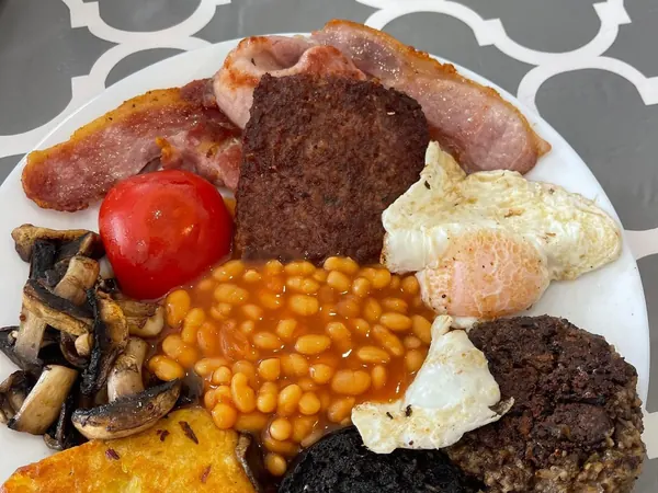 A full breakfast plate at Rise and Dine